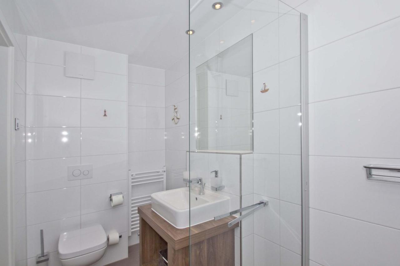 Mit Meerblick Und Terrasse, Gratis Nutzung Vom Ahoi Erlebnisbad Und Sauna In Sellin - Meeresblick Fewo 68 Goehren  Dış mekan fotoğraf